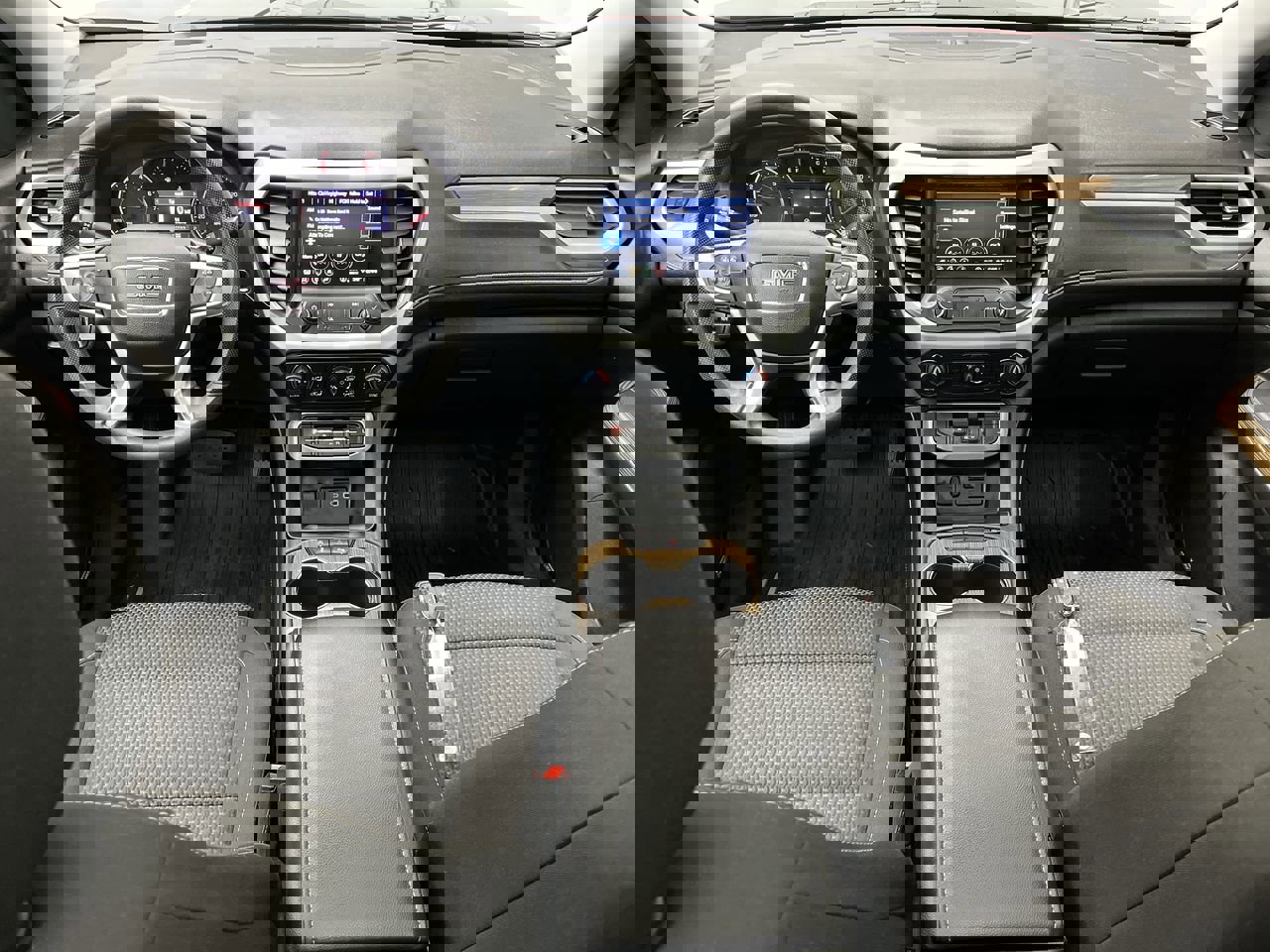 Certified 2023 GMC Acadia SLE w/ Driver Convenience Package image 4