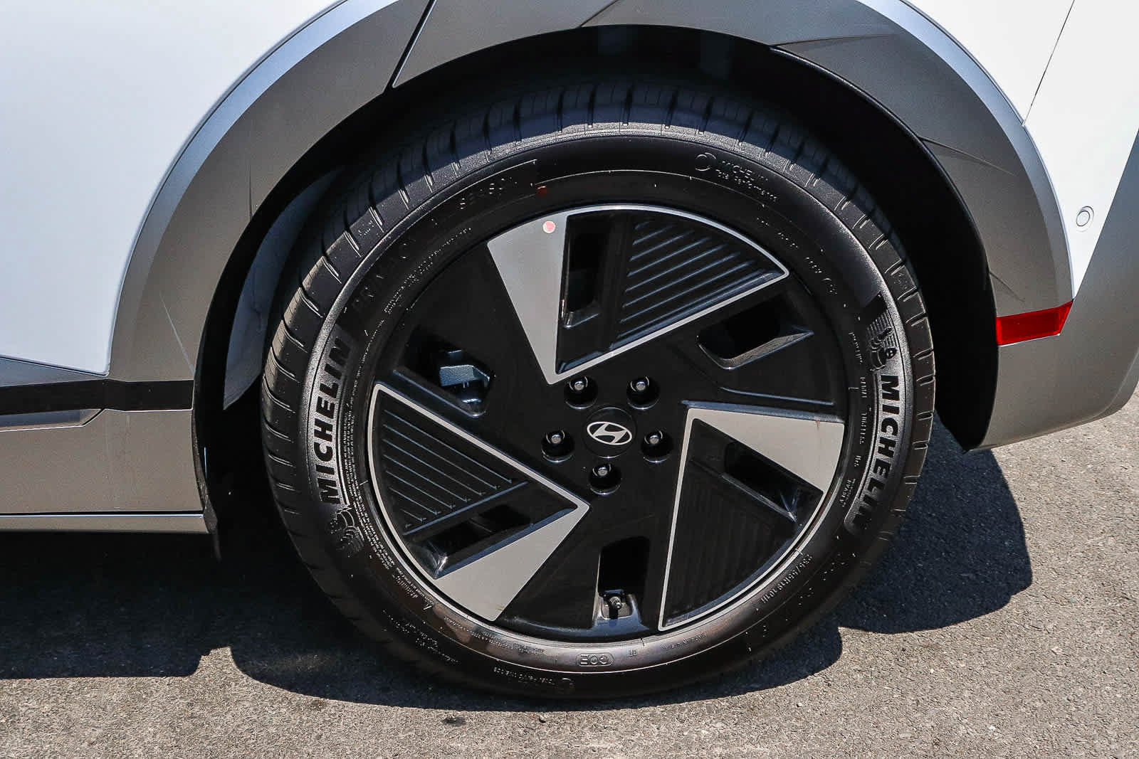 New 2026 Hyundai Ioniq 5 Limited RWD image 13