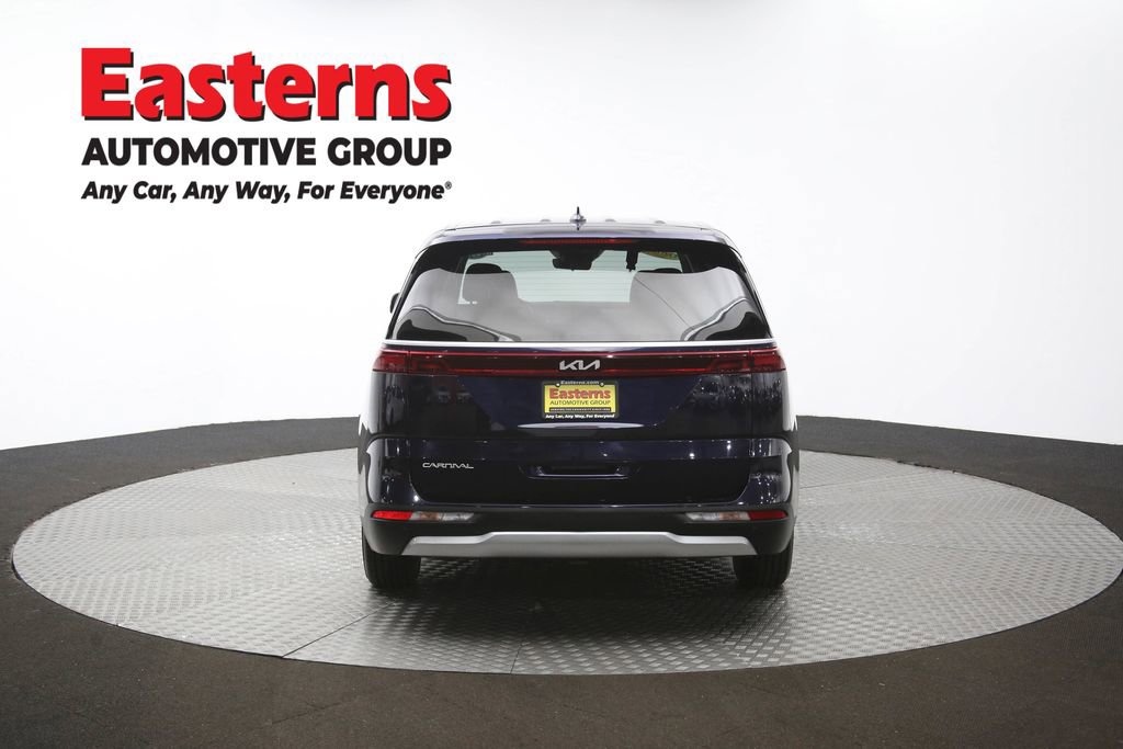 Used 2024 Kia Carnival LX image 38