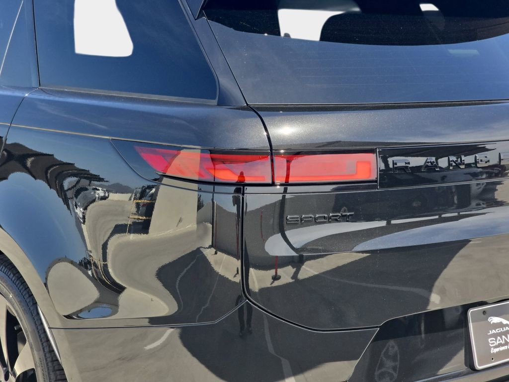 New 2026 Land Rover Range Rover Sport Dynamic SE AWD/4WD image 36