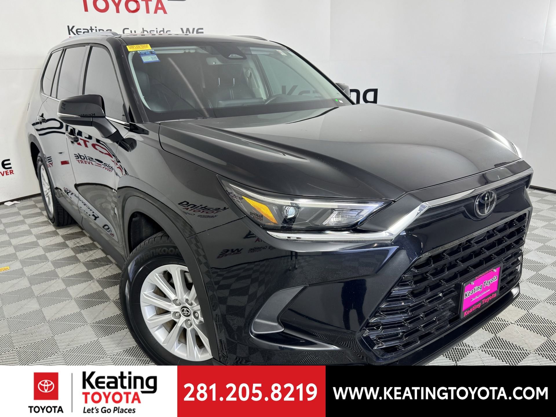 Used 2024 Toyota Grand Highlander XLE image 2
