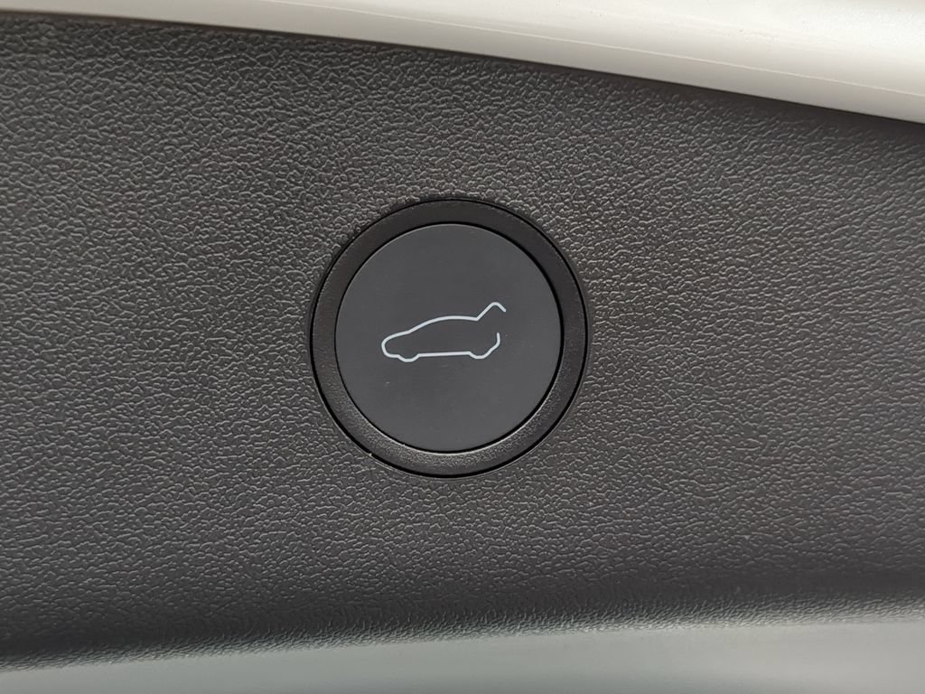 Used 2021 Tesla Model 3 Standard Range Plus RWD image 10