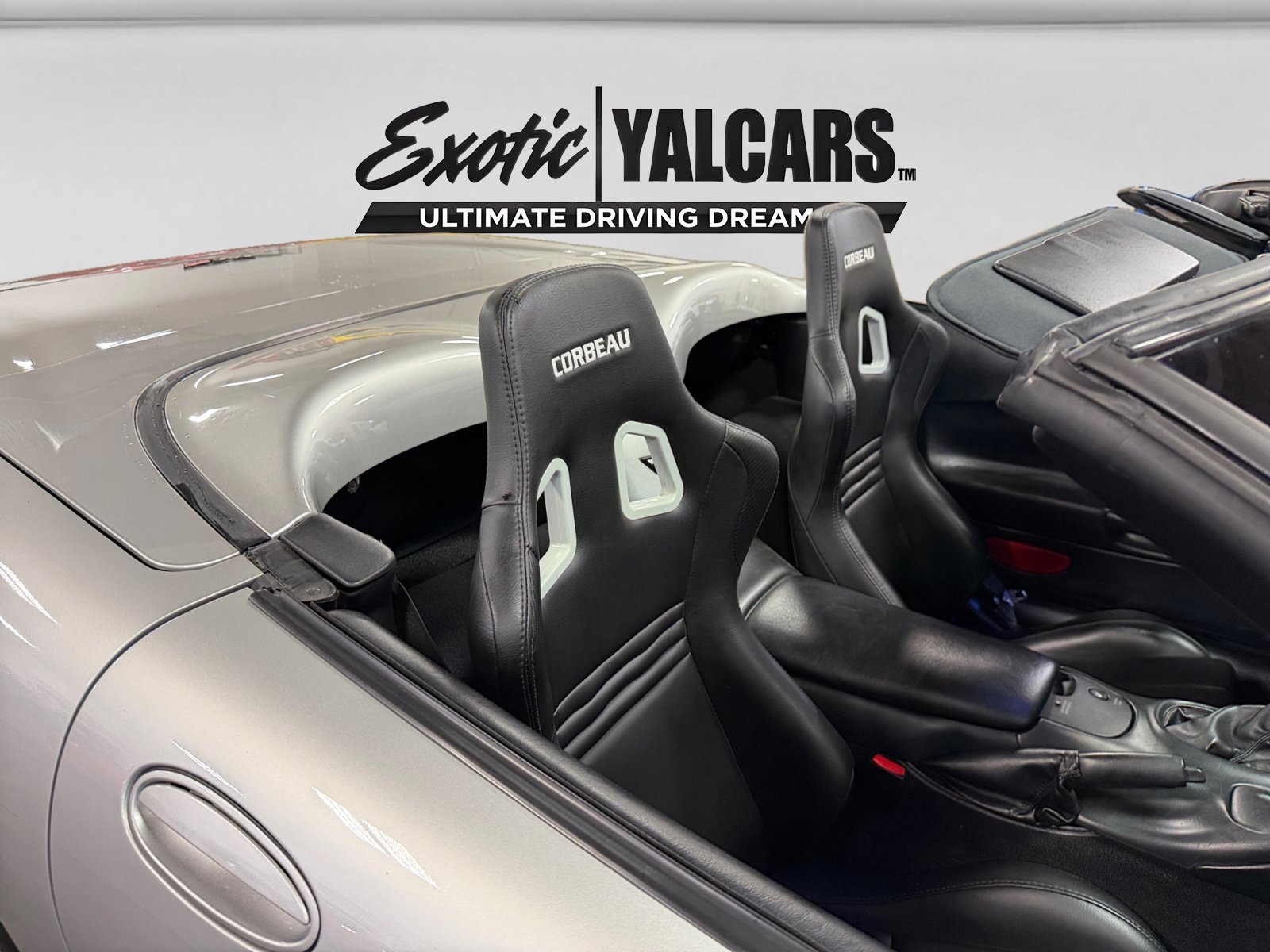 Used 2004 Chevrolet Corvette Convertible w/ Preferred Equipment Group RWD image 11