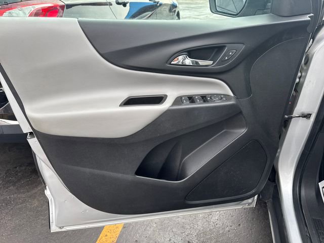 Used 2021 Chevrolet Equinox LS w/ LS Convenience Package image 14