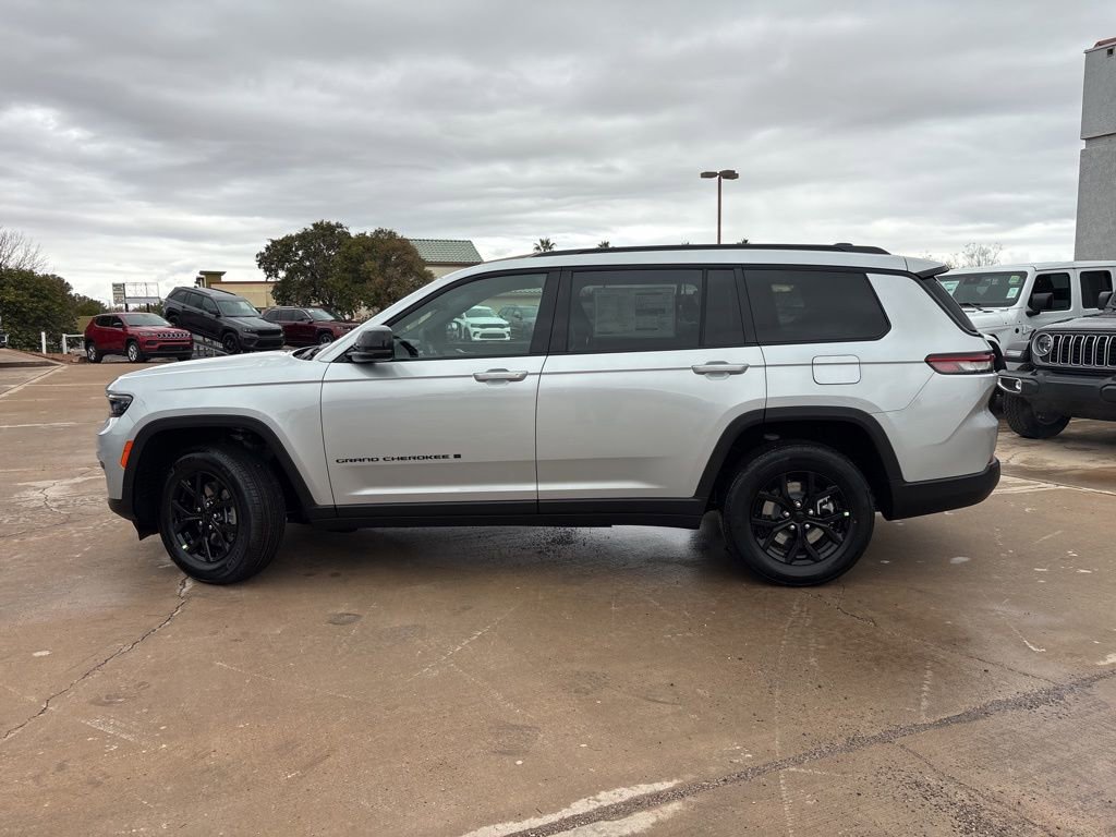 New 2025 Jeep Grand Cherokee L Altitude image 8