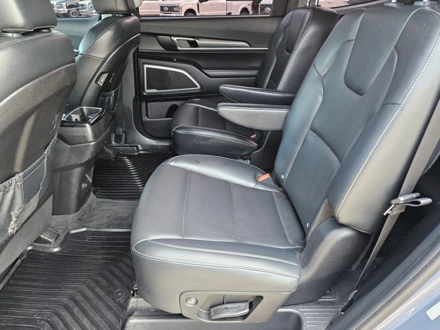 Used 2022 Kia Telluride S image 18