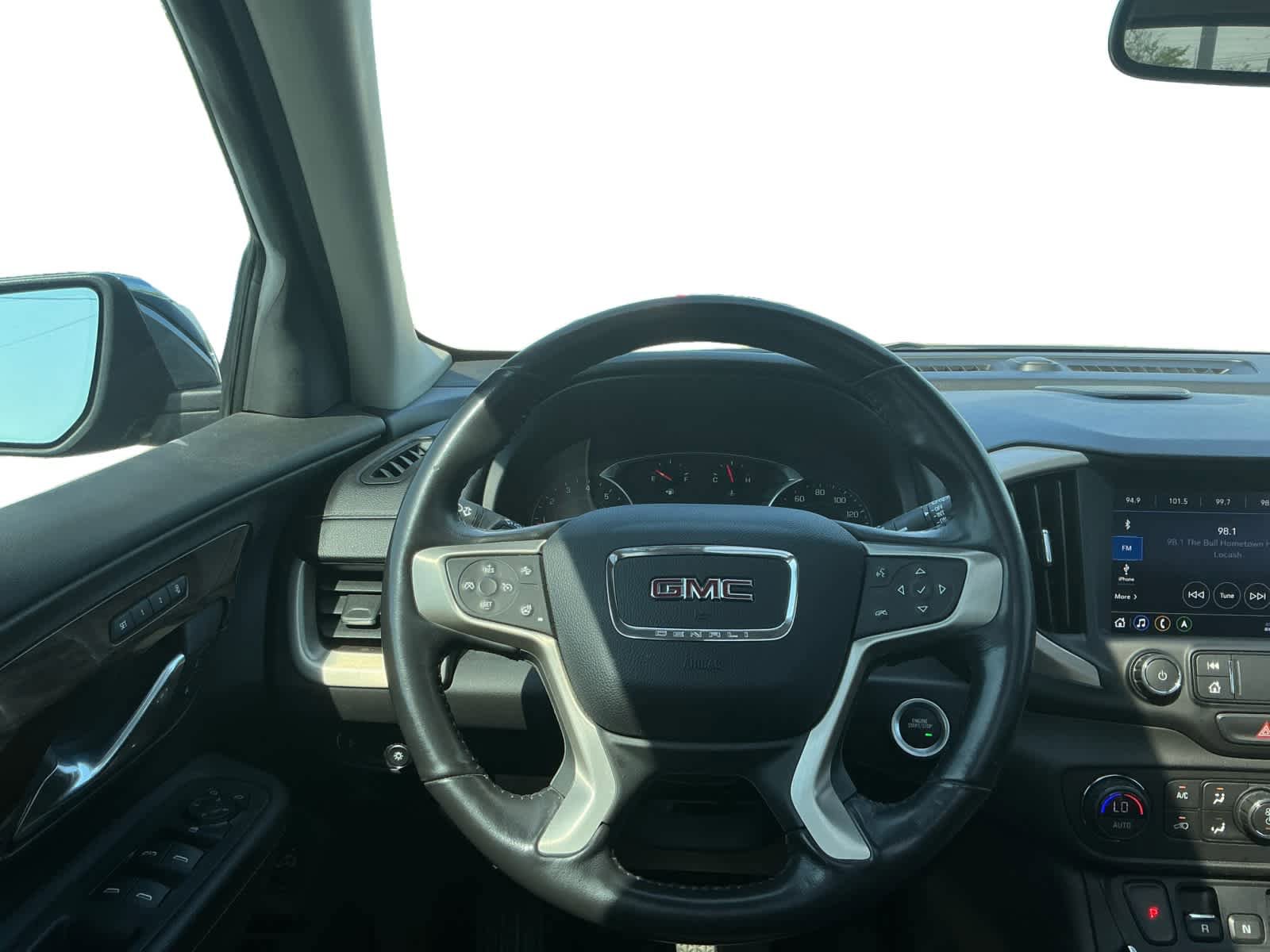 Used 2019 GMC Terrain Denali w/ Advanced Safety Package FWD image 11