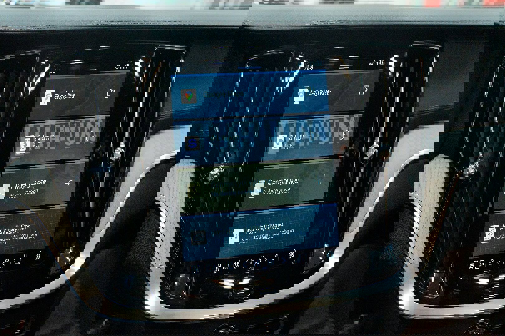 Used 2023 Volvo V60 B5 Cross Country Ultimate w/ Climate Package image 38