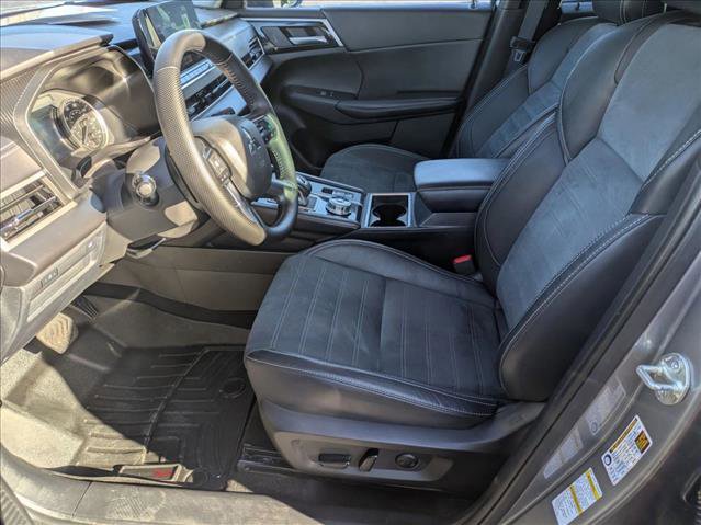 Used 2023 Mitsubishi Outlander SE image 10