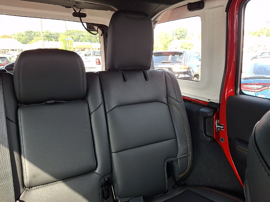 New 2027 Jeep Wrangler Unlimited Sahara AWD/4WD image 15