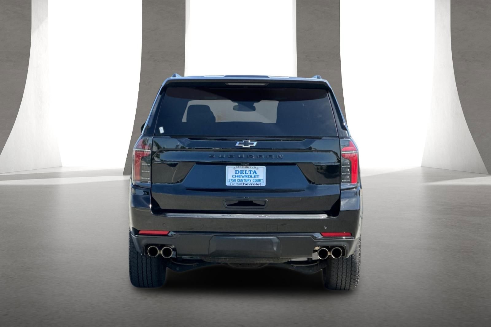 Used 2025 Chevrolet Suburban Z71 AWD/4WD image 5