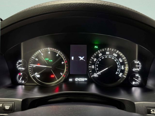 Used 2020 Lexus LX 570 4WD w/ 3rd Row & Luxury Pkg image 14