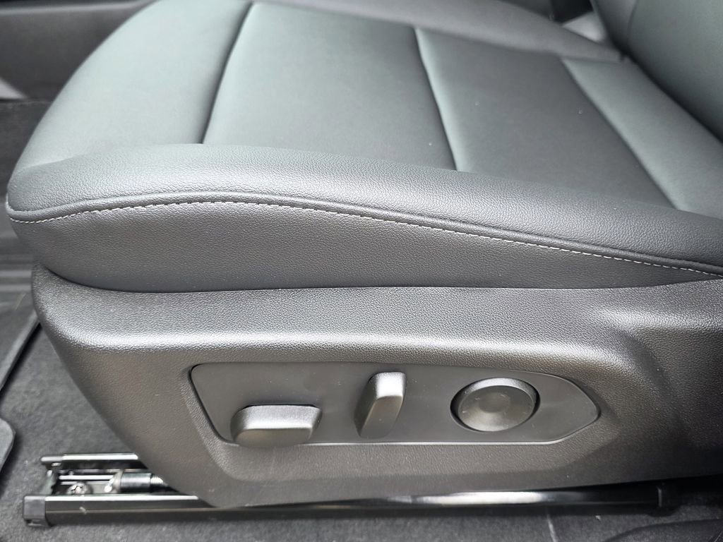 New 2026 Chevrolet Colorado LT w/ LT Convenience Package RWD image 21
