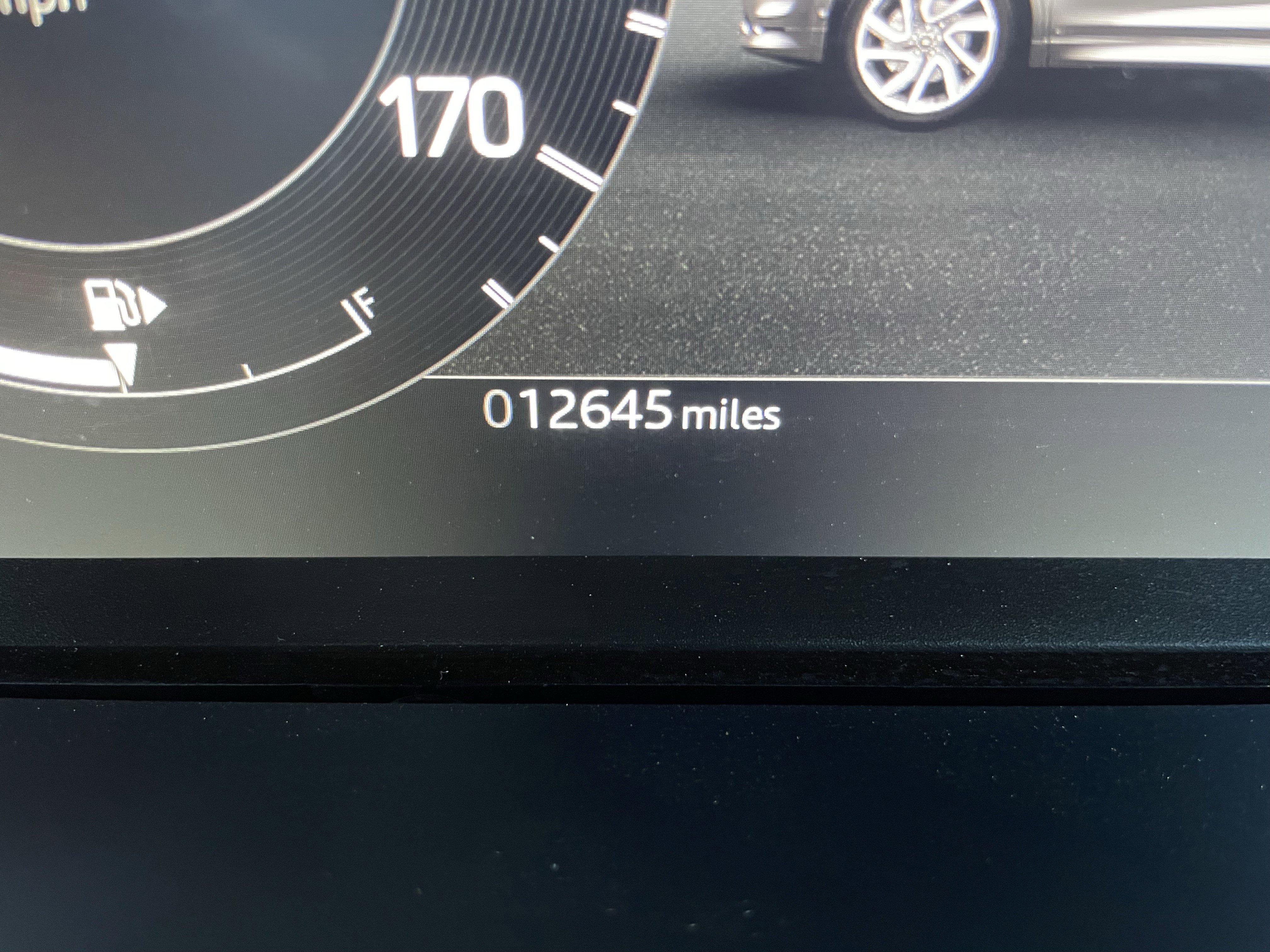 Certified 2024 Land Rover Discovery Sport Dynamic SE image 25