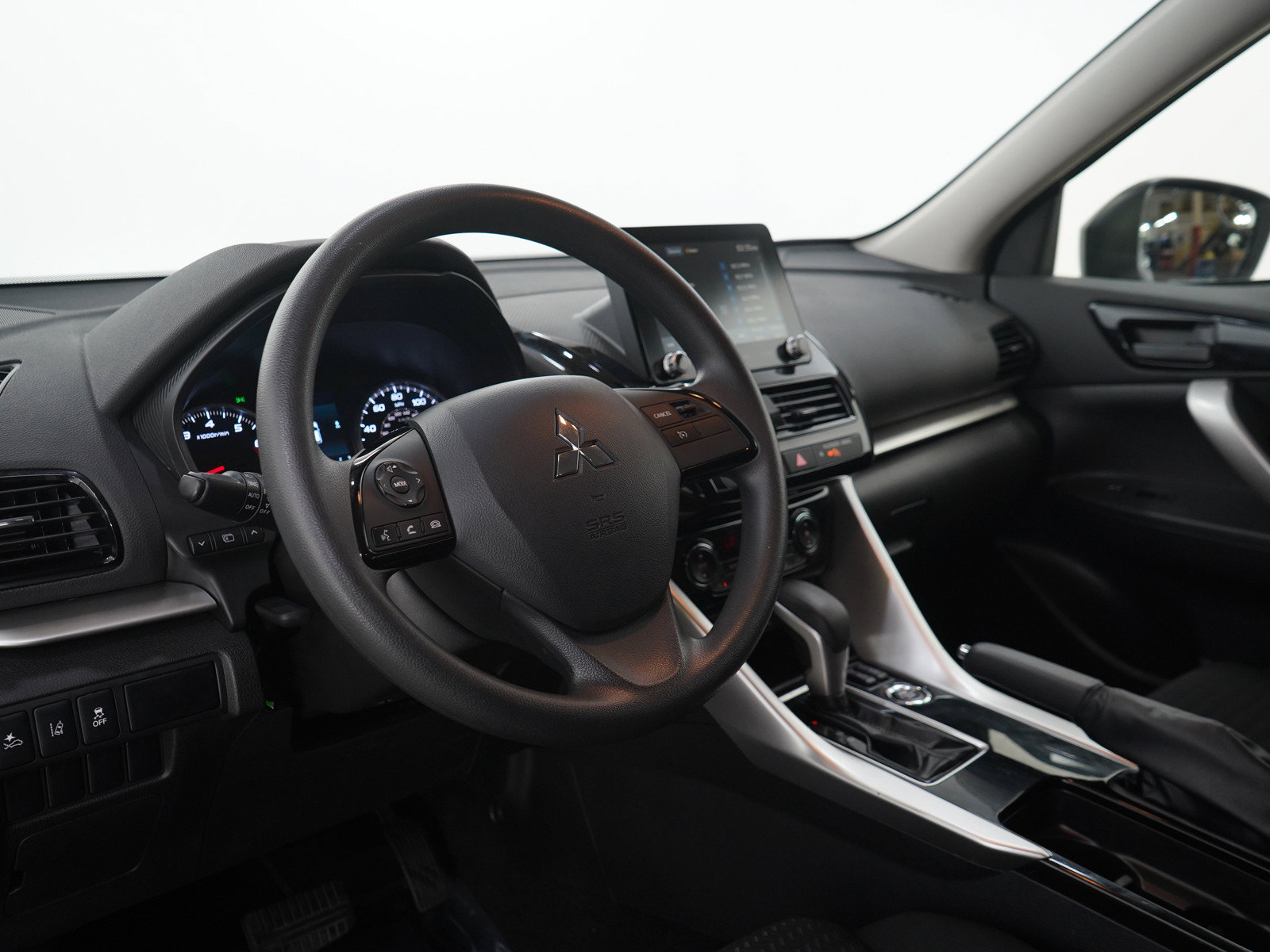Used 2023 Mitsubishi Eclipse Cross LE AWD/4WD image 23