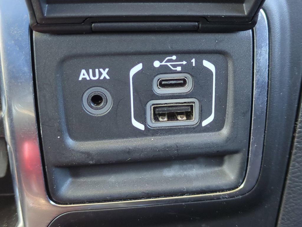 Used 2021 Jeep Wrangler Unlimited Rubicon image 25