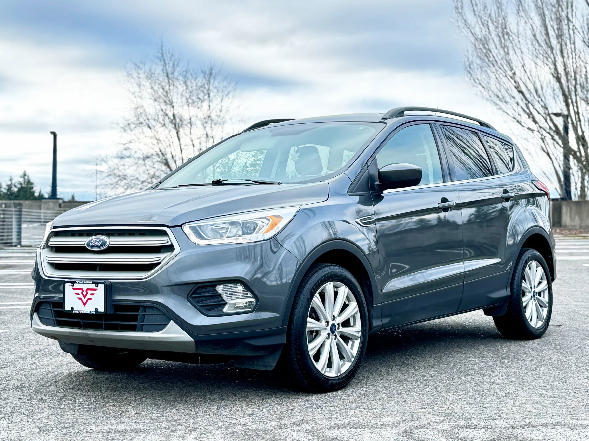 Used 2019 Ford Escape SEL image 2