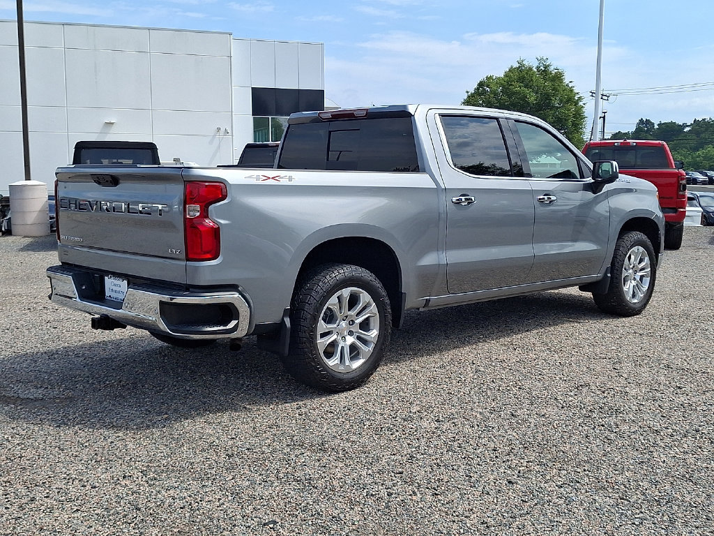 Used 2024 Chevrolet Silverado 1500 LTZ w/ LTZ Convenience Package II AWD/4WD image 9