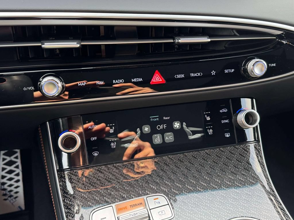 New 2026 Genesis GV70 3.5T Sport Prestige AWD/4WD image 31