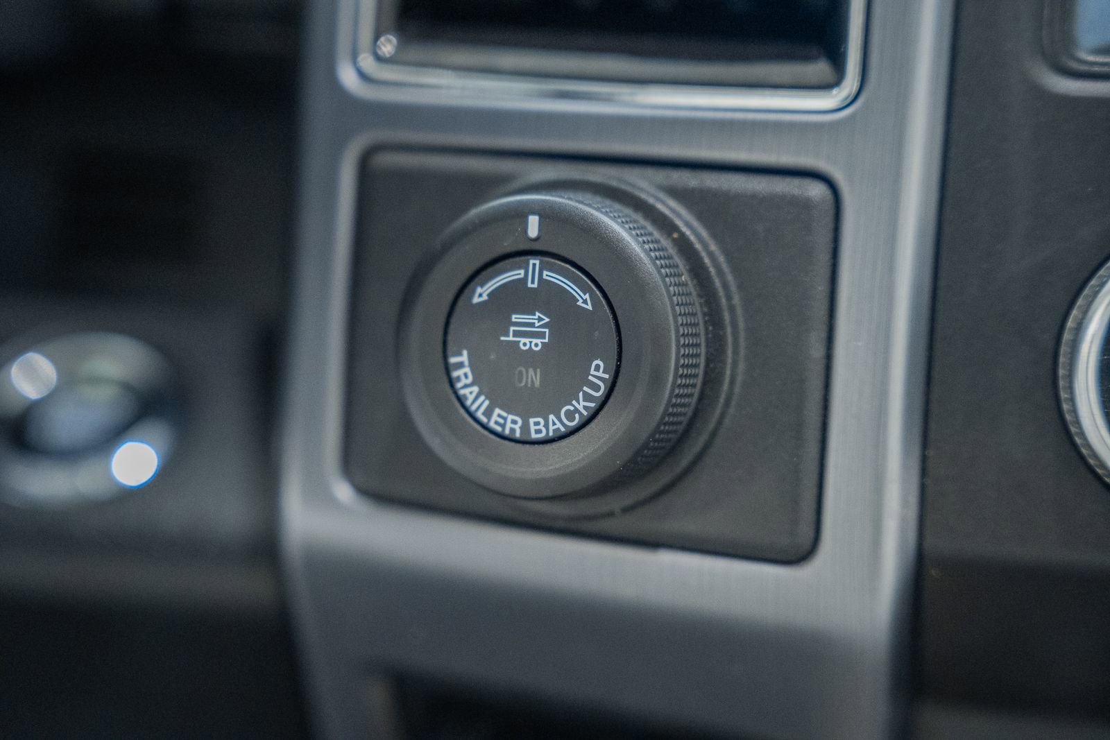 Used 2019 Ford Expedition Platinum image 37