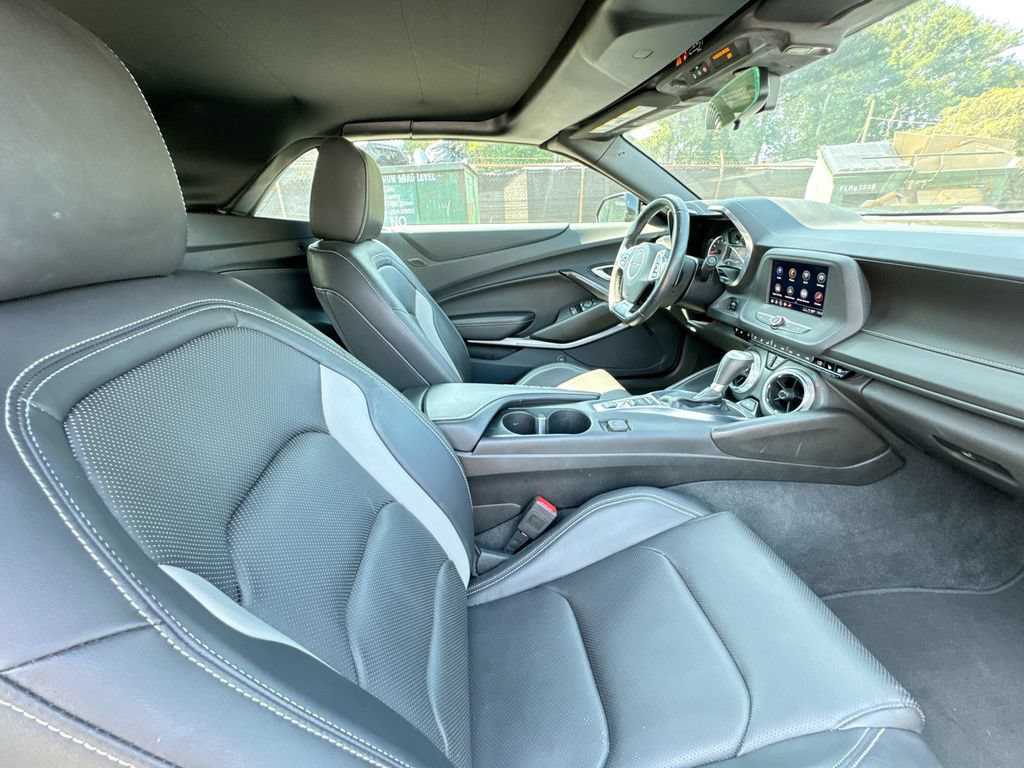Used 2023 Chevrolet Camaro LT RWD image 31