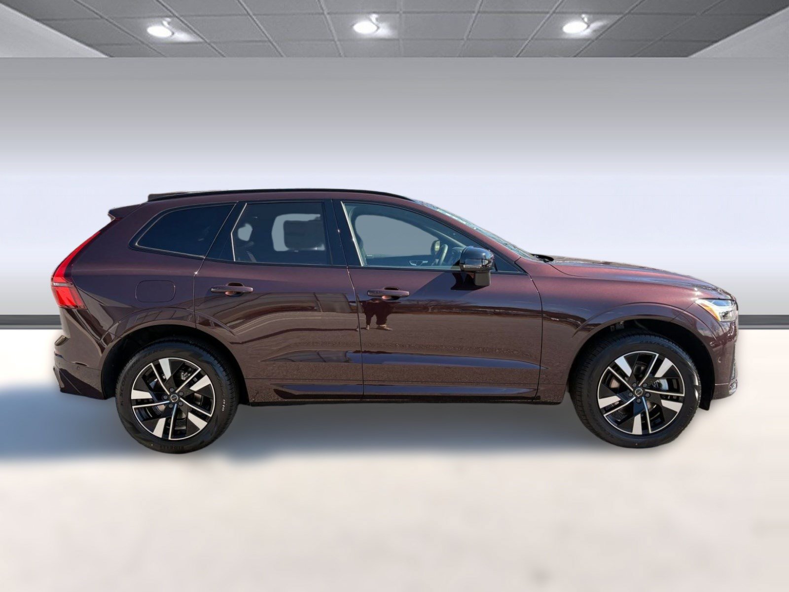 New 2026 Volvo XC60 B5 Plus w/ Climate Package AWD/4WD image 8