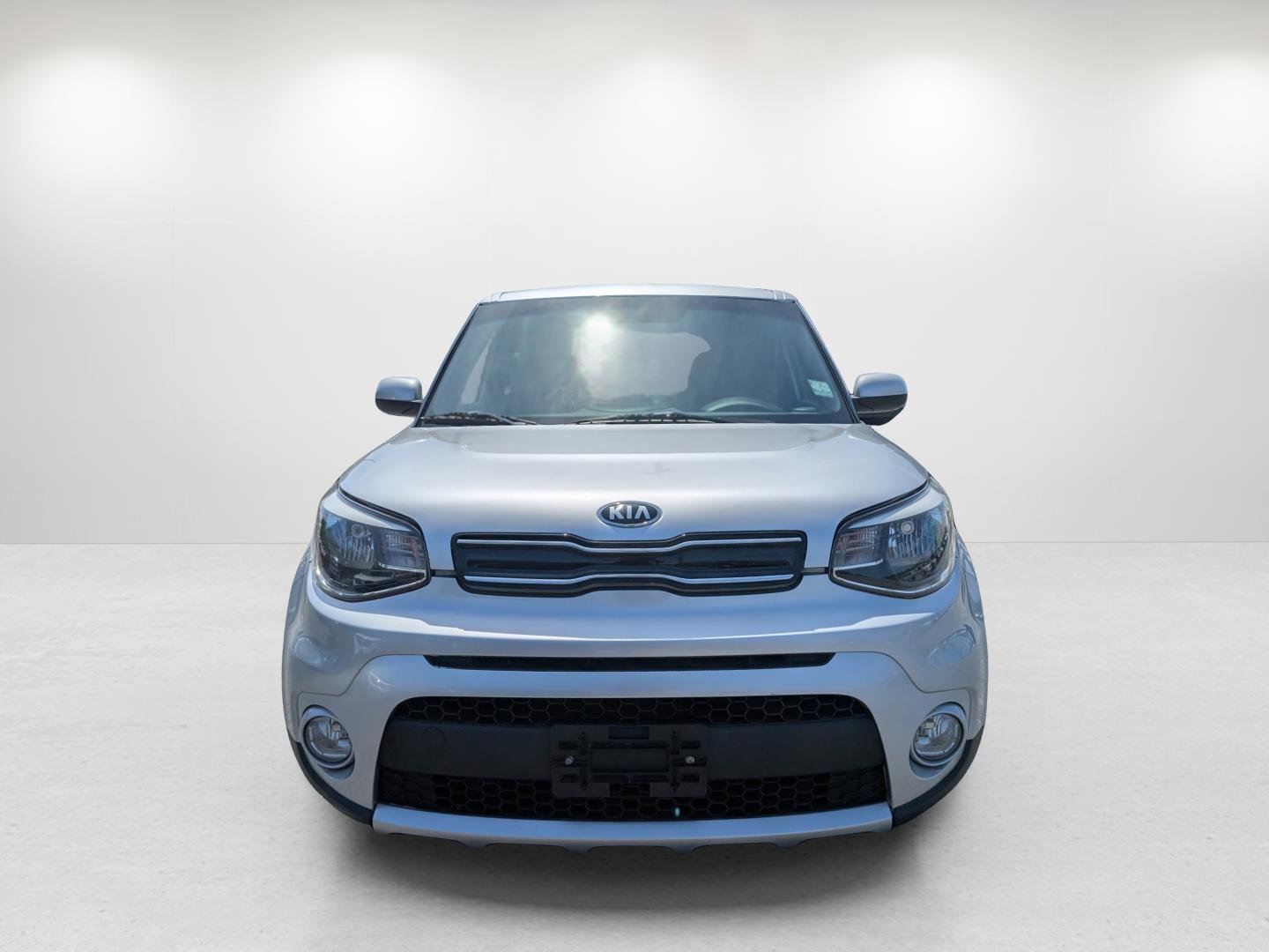 Used 2017 Kia Soul + image 2