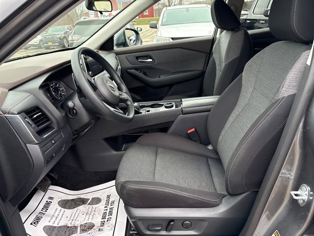 Used 2023 Nissan Rogue SV image 14