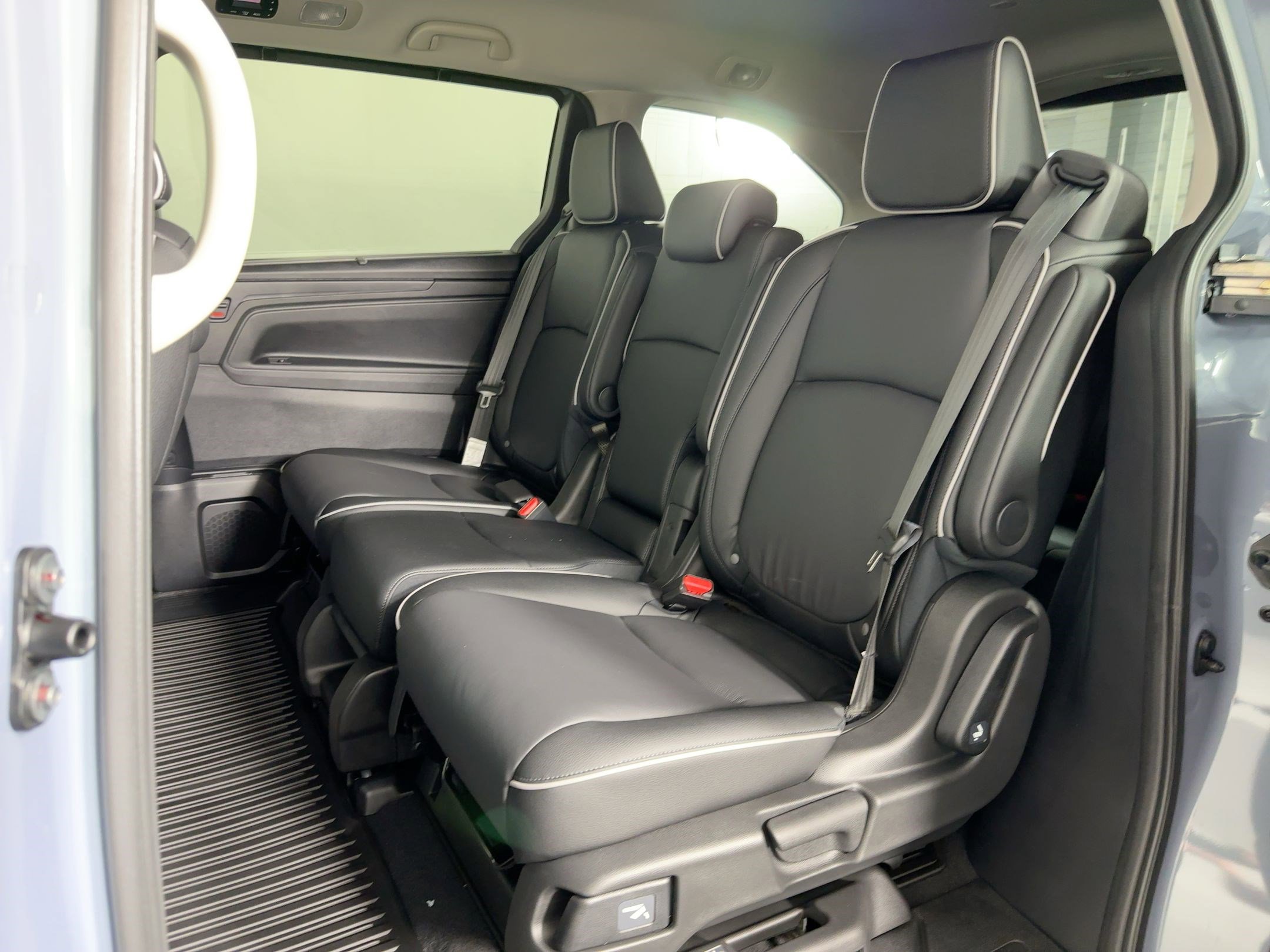 New 2026 Honda Odyssey Touring image 14