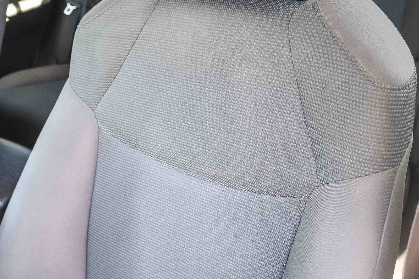 Used 2021 Toyota RAV4 LE FWD image 24