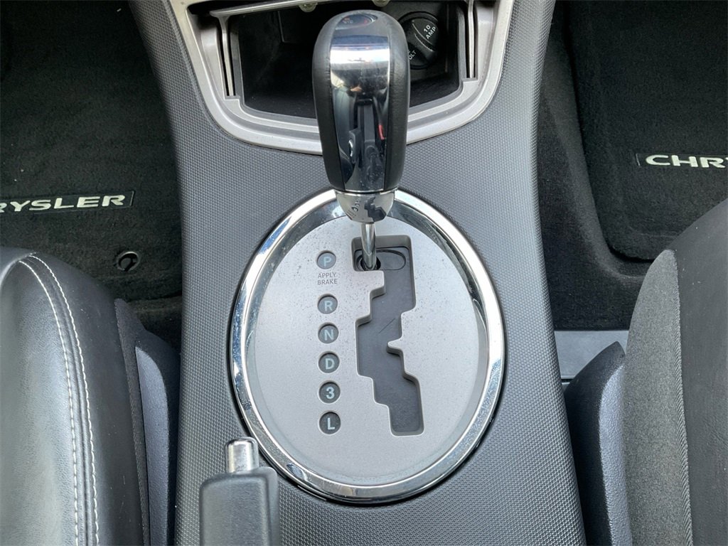 Used 2010 Chrysler Sebring Touring w/ Special Touring Group image 32