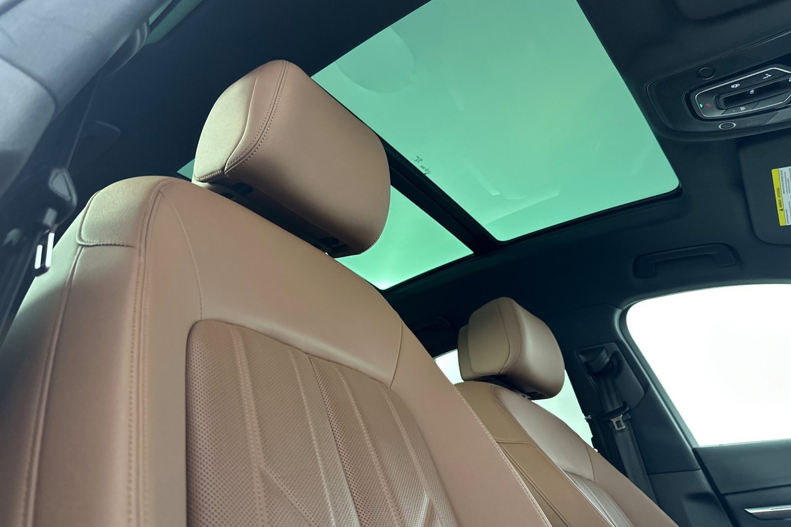 Used 2023 Audi e-tron Premium Plus w/ Premium Plus Package image 16