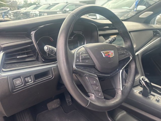 Certified 2022 Cadillac XT5 Premium Luxury image 17