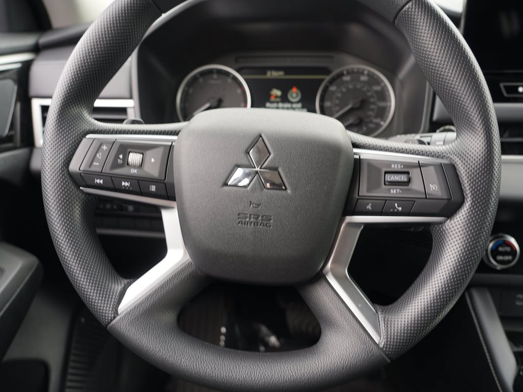 New 2026 Mitsubishi Outlander ES AWD/4WD image 23