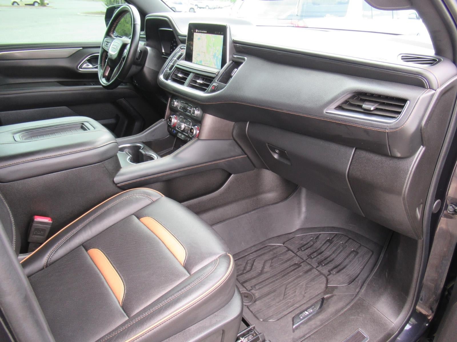 Used 2024 GMC Yukon AT4 w/ Technology Package AWD/4WD image 11