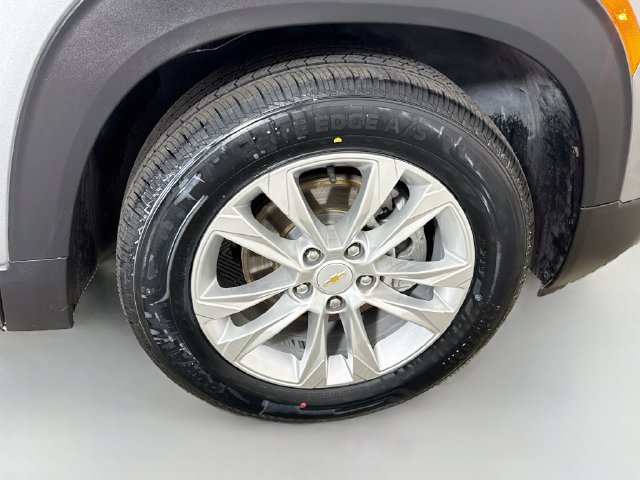 Used 2023 Chevrolet TrailBlazer LS FWD image 30