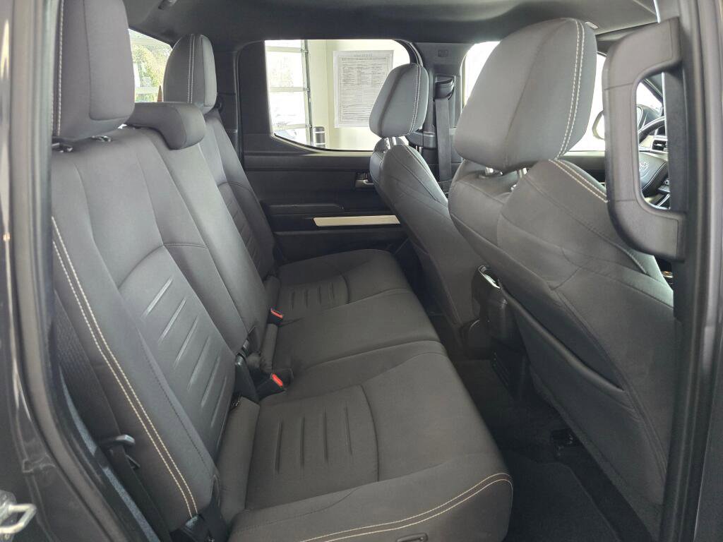 Used 2024 Toyota Tacoma TRD Off-Road image 38