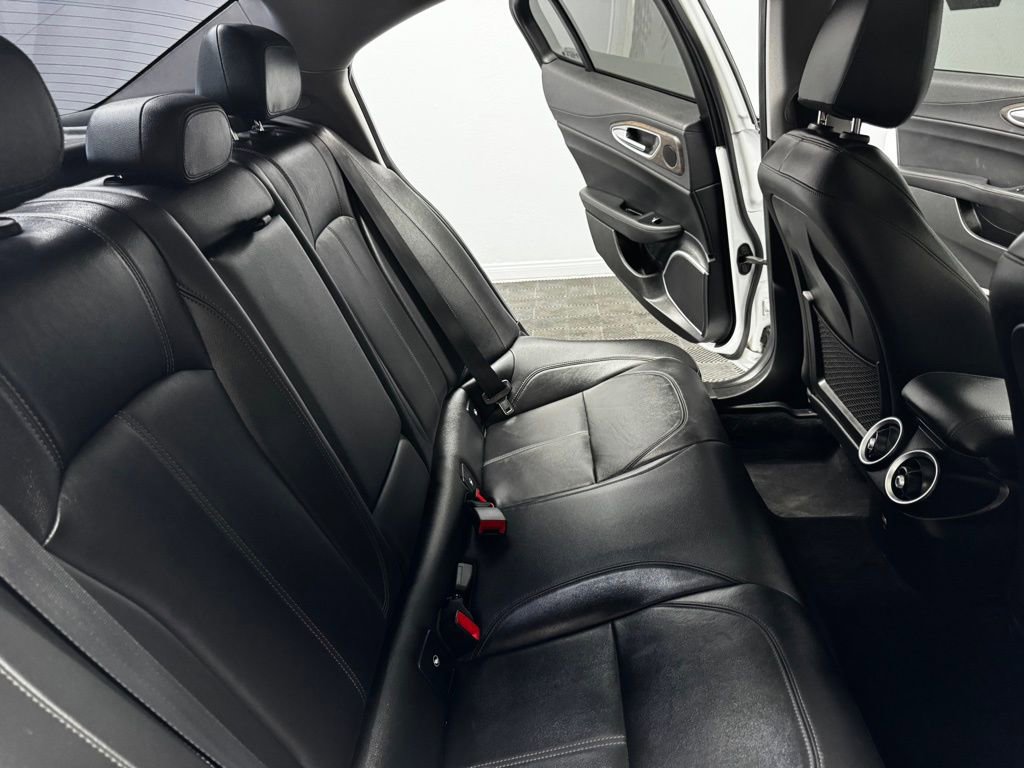 Used 2019 Alfa Romeo Giulia Ti w/ Nero Edizione image 49