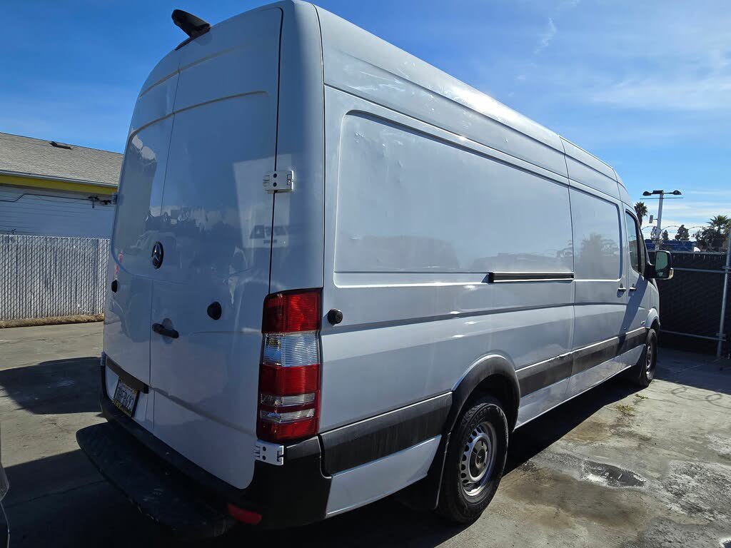 Used 2014 Mercedes-Benz Sprinter 2500 image 10