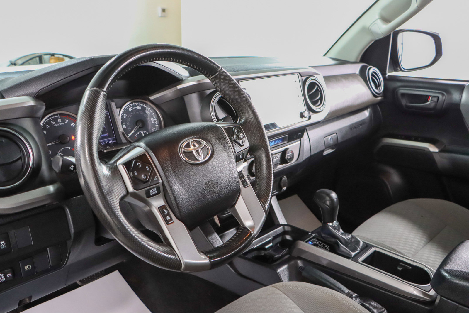 Used 2021 Toyota Tacoma SR5 image 23