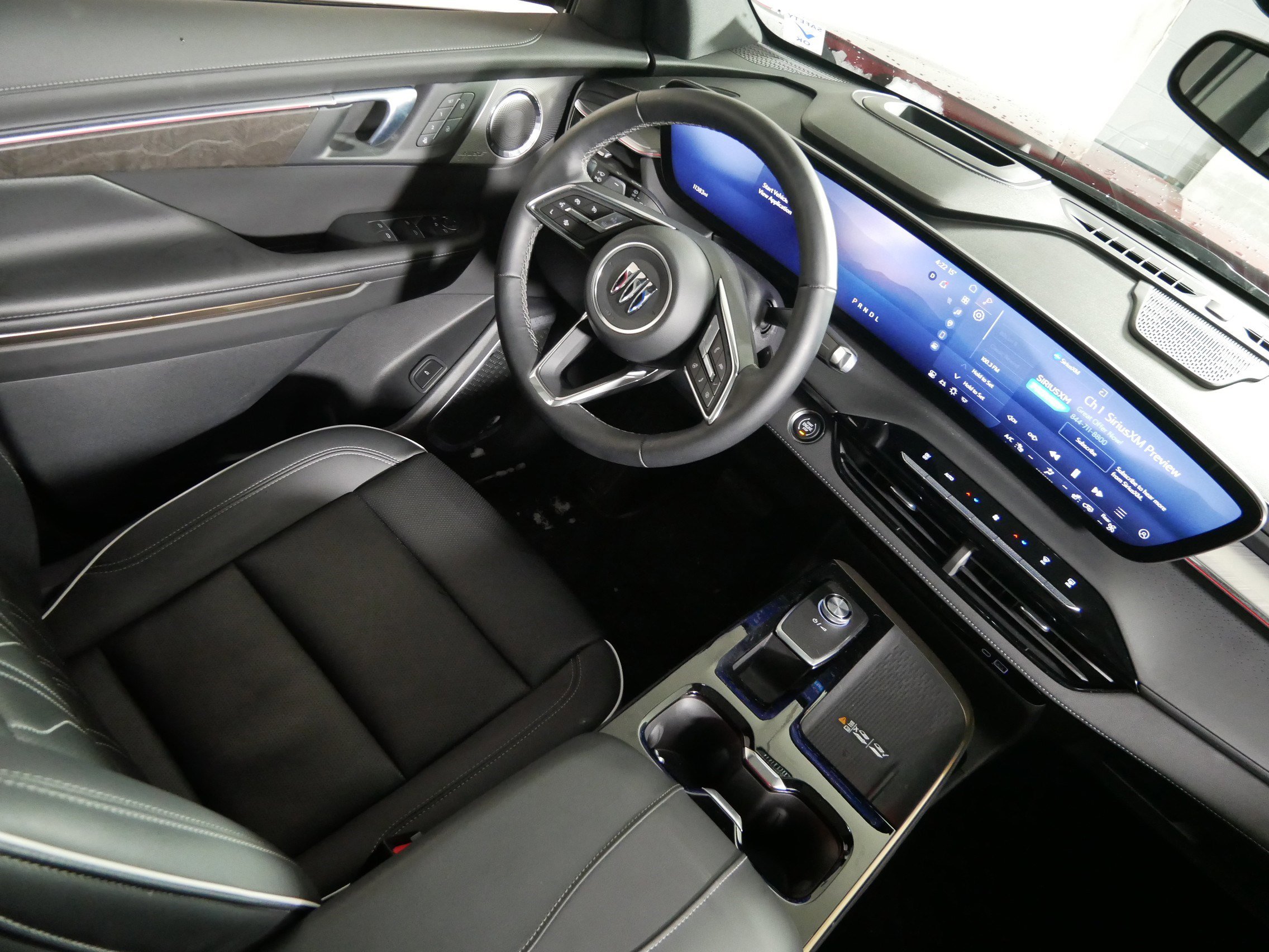 Used 2025 Buick Enclave Avenir w/ Trailering Package, 5000 lbs. image 9