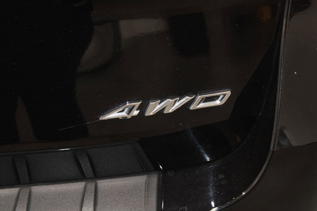 Used 2023 Ford Explorer XLT w/ Equipment Group 202A image 13