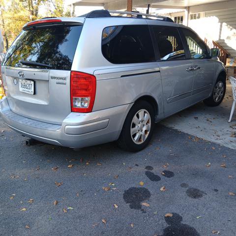 Used 2007 Hyundai Entourage SE image 2