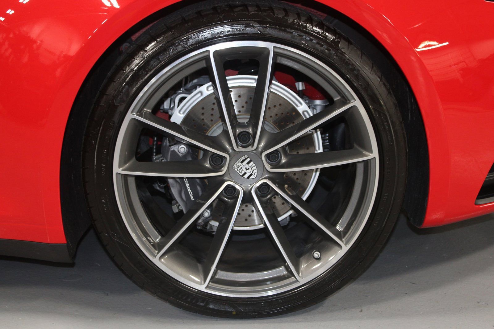 Certified 2024 Porsche 911 Carrera image 11