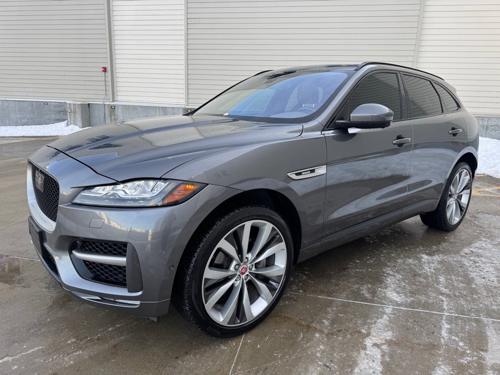 Used 2017 Jaguar F-PACE R-Sport image 7