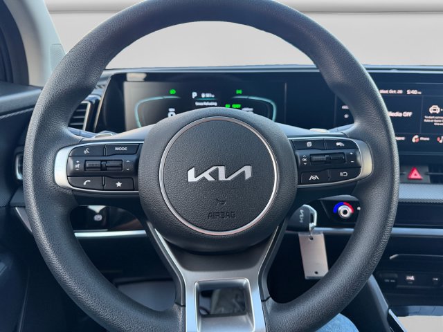 Certified 2025 Kia Sportage LX FWD image 14