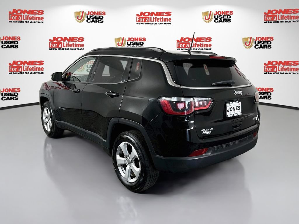 Used 2018 Jeep Compass Latitude AWD/4WD image 2