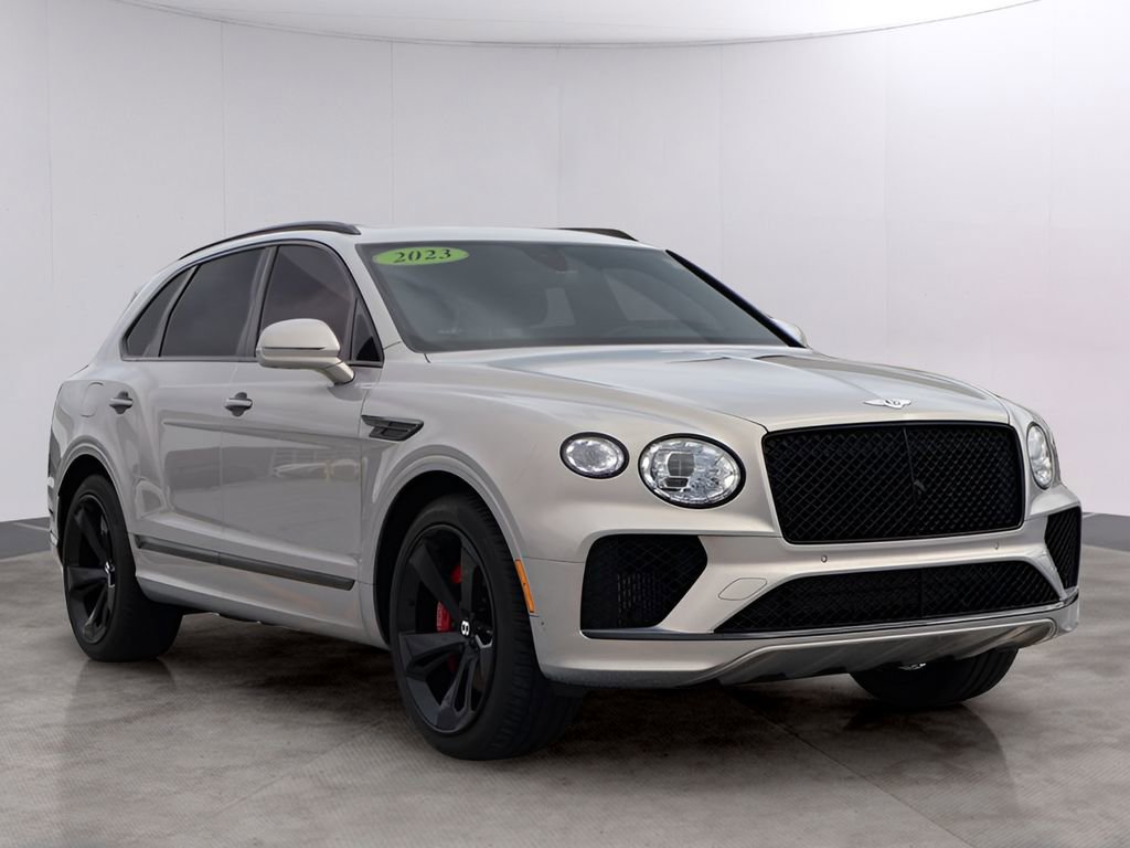 Used 2023 Bentley Bentayga Plug-In Hybrid AWD/4WD image 3