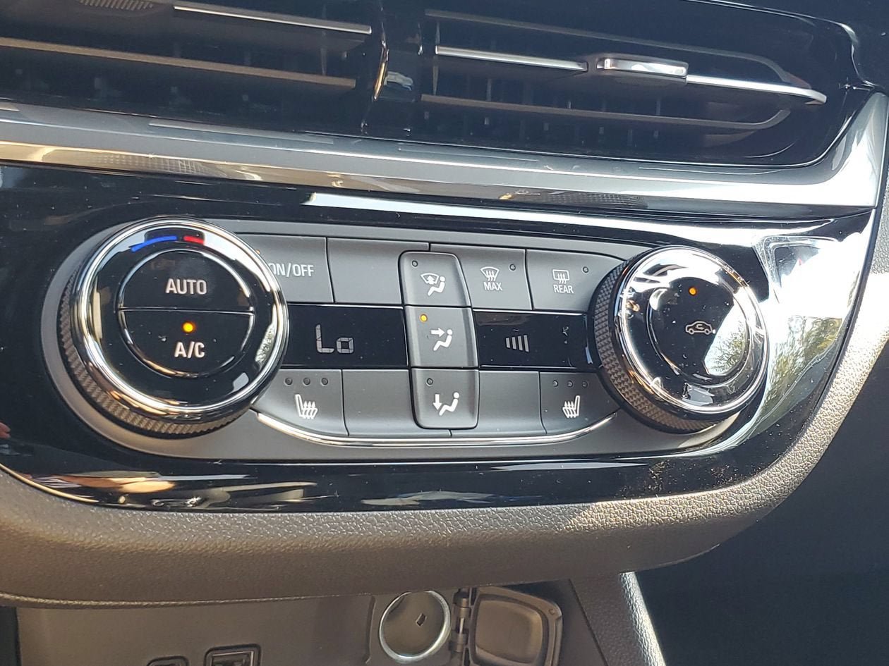New 2026 Buick Envista Sport Touring w/ Convenience I Package FWD image 22