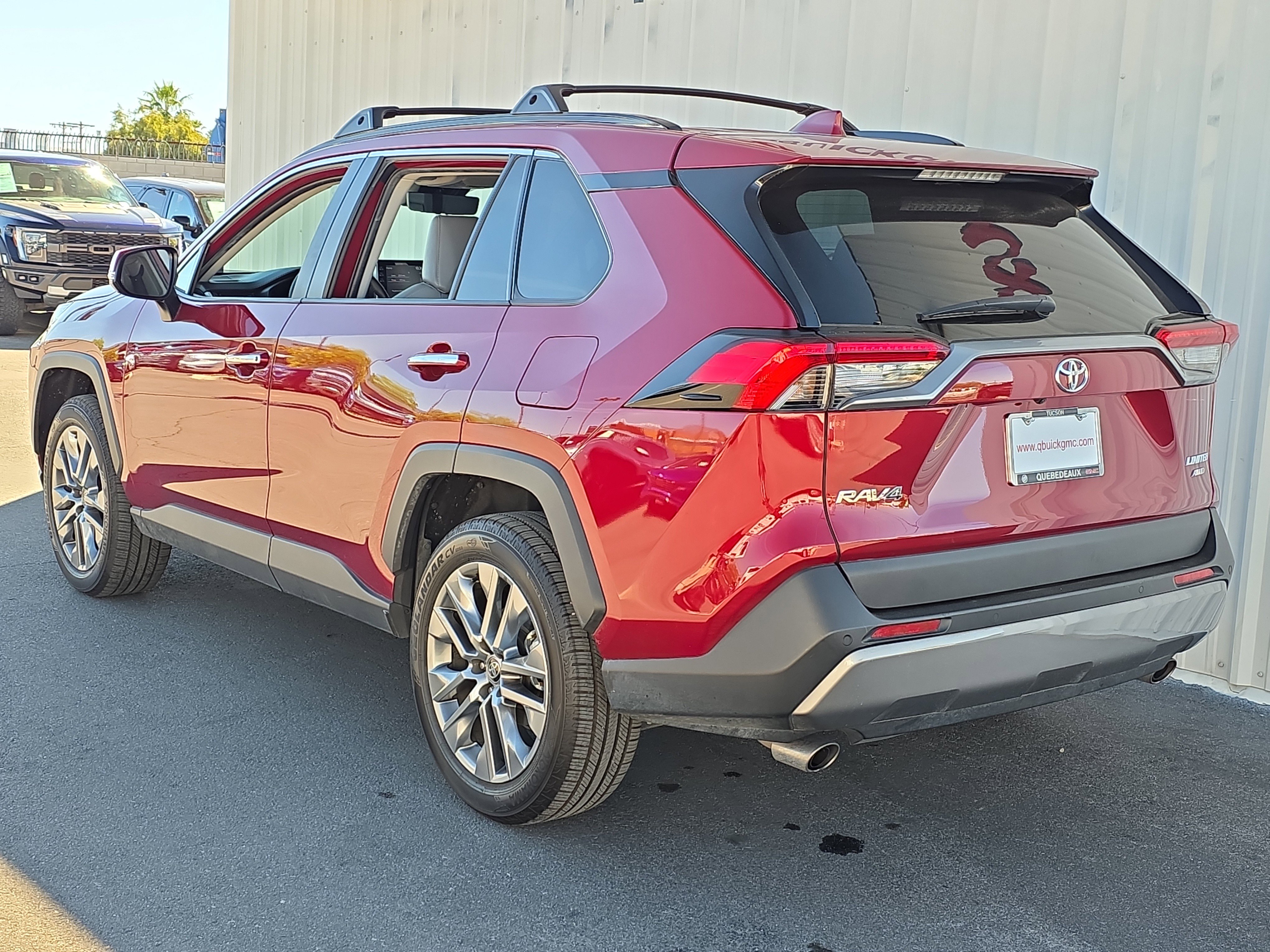 Used 2022 Toyota RAV4 Limited image 5